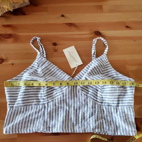 Universal Thread - Women's Slim Fit Linen Crop Top Linen Tank Top - Size L Blue - Picture 7 of 9